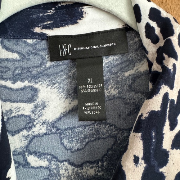 Nice print stretchy blouse with zipper - Picture 3 of 4